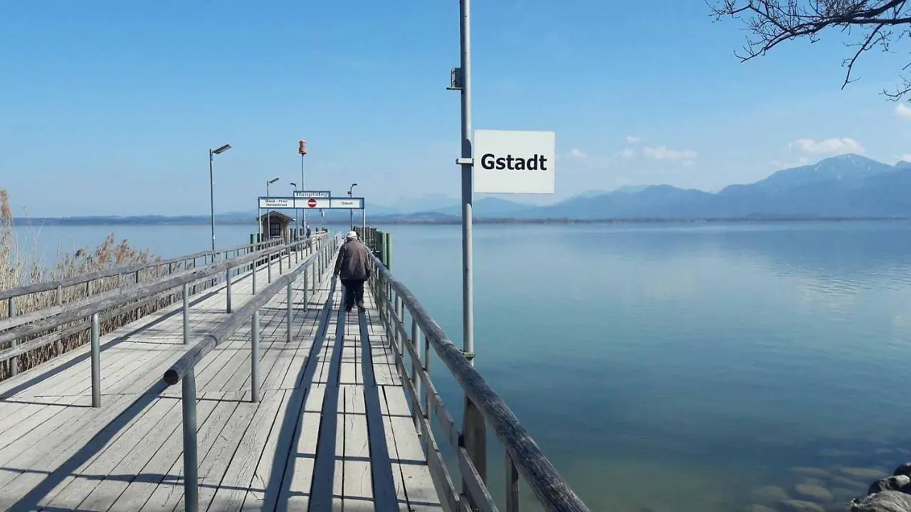 Apartment Lieblingseck Nachhaltige 5 Sterne Ferienwohnung Direkt Am Chiemsee Gstadt am Chiemsee
