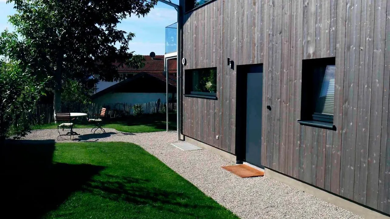 Lieblingseck Nachhaltige 5 Sterne Ferienwohnung Direkt Am Chiemsee Gstadt am Chiemsee 0*,  Germany