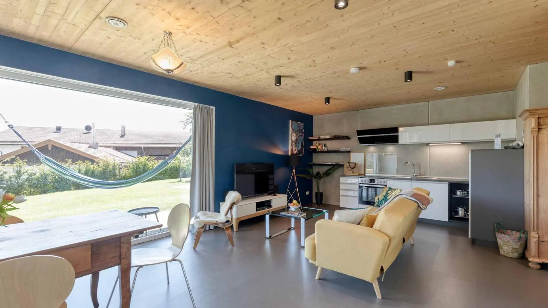 Lieblingseck Nachhaltige 5 Sterne Ferienwohnung Direkt Am Chiemsee Gstadt am Chiemsee 0*,  Germany
