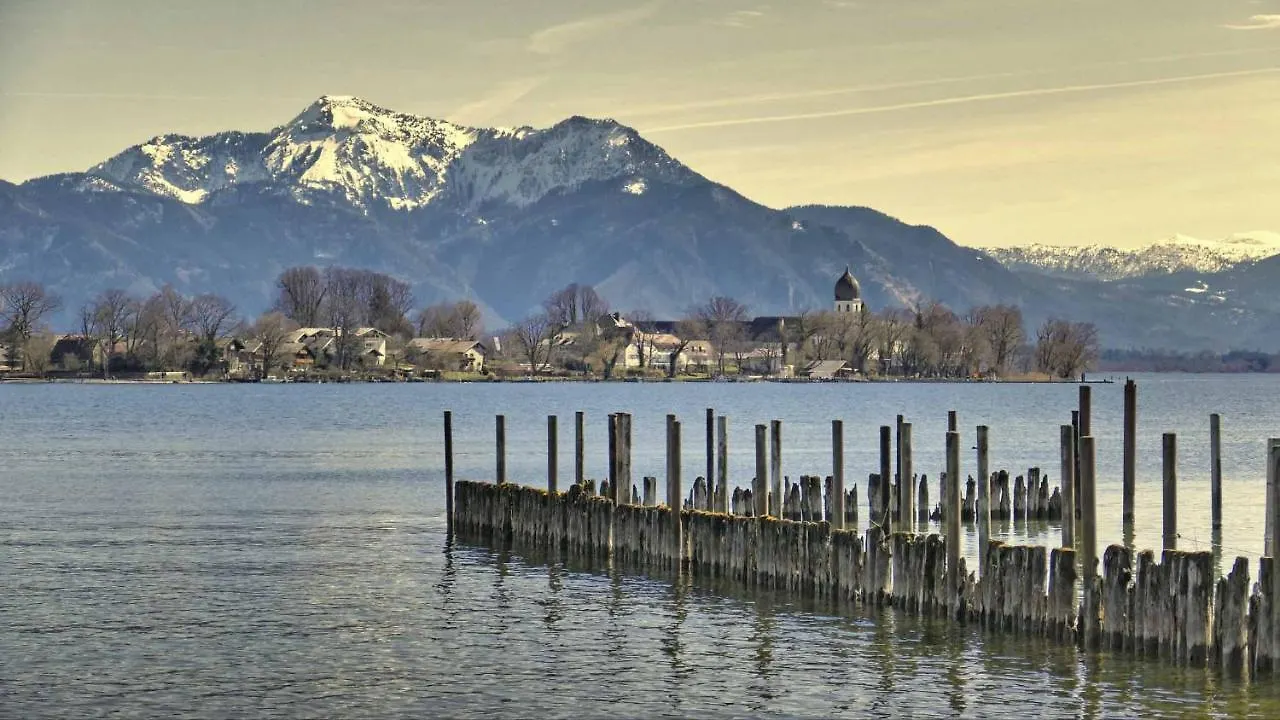 Lieblingseck Nachhaltige 5 Sterne Ferienwohnung Direkt Am Chiemsee Gstadt am Chiemsee 0*,